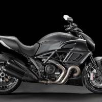 Moto: Ducati traz versão Dark da 'bruta' Diavel